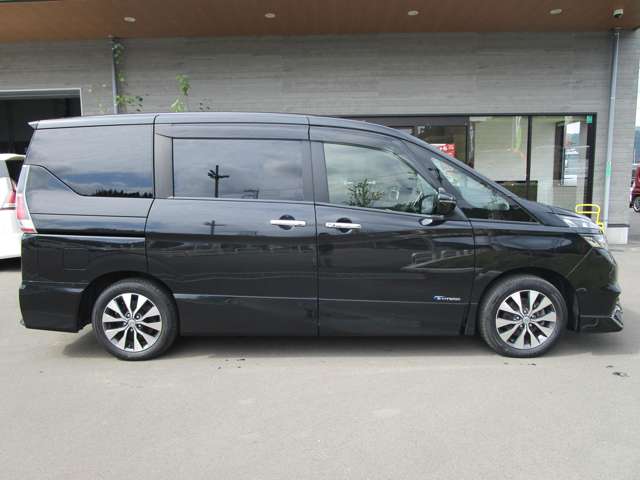 日産 セレナ ２．０ ハイウェイスター H28年 (東北) 99