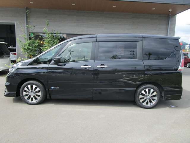日産 セレナ ２．０ ハイウェイスター H28年 (東北) 99