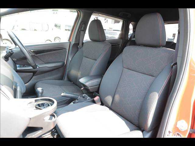 ホンダ フィット ＲＳ 車検整備付 H26年 () 99