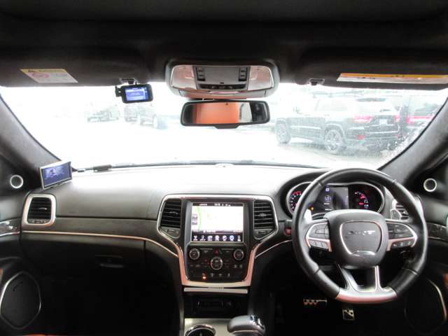 ジープ グランドチェロキー ＳＲＴ８ ４ＷＤ H28年 (関東) 99