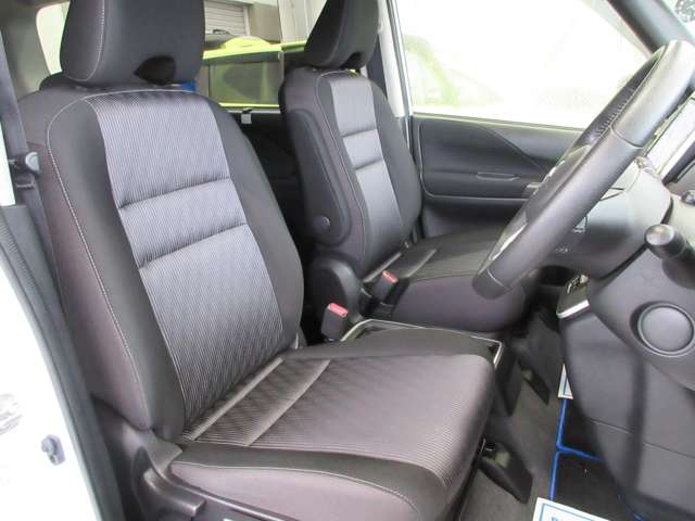 日産 セレナ １．２ Ｅ－ＰＯＷＥＲ ハイウェイスター Ｖ R1年 (関東) 99