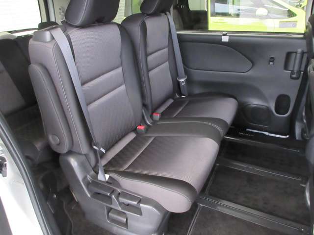 日産 セレナ １．２ Ｅ－ＰＯＷＥＲ ハイウェイスター Ｖ R1年 (関東) 99