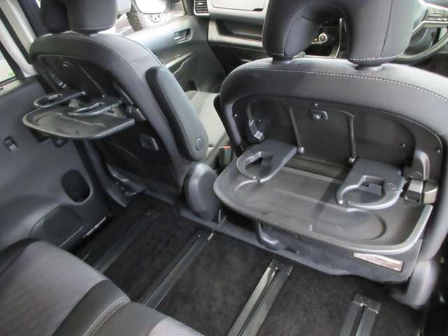 日産 セレナ １．２ Ｅ－ＰＯＷＥＲ ハイウェイスター Ｖ R1年 (関東) 99