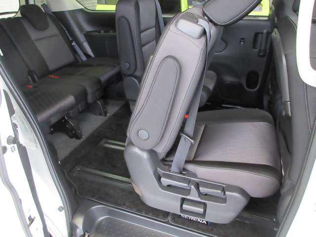 日産 セレナ １．２ Ｅ－ＰＯＷＥＲ ハイウェイスター Ｖ R1年 (関東) 99
