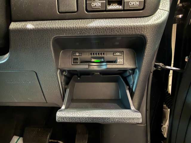 トヨタ ヴォクシー ２．０ ＺＳ 煌ＩＩ R2年 (近畿) 99