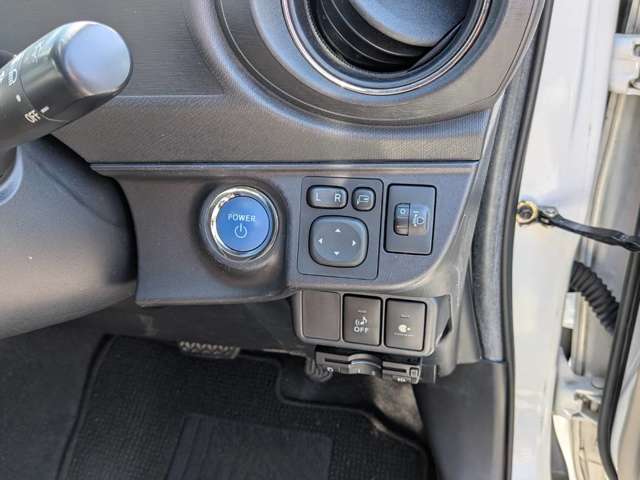 トヨタ アクア １．５ Ｇ H26年 (近畿) 99