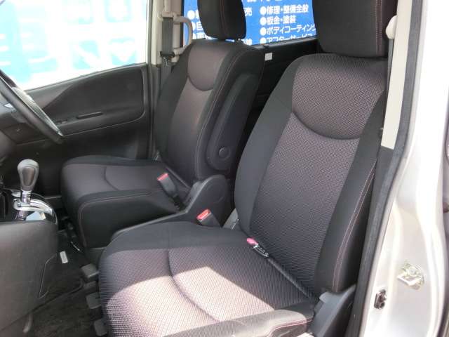 日産 セレナ ２．０ ハイウェイスター Ｖセレクション H24年 (近畿) 99