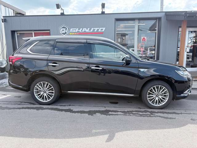 三菱 アウトランダーＰＨＥＶ ２．４ Ｇ プラスパッケージ ４ＷＤ R1年 (甲信越・北陸) 99