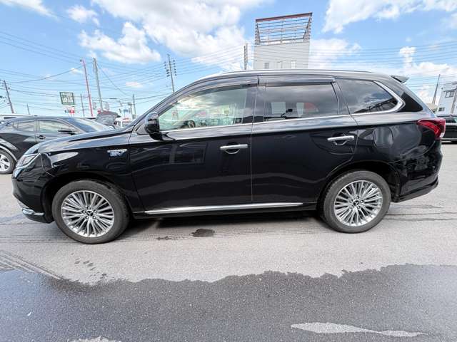 三菱 アウトランダーＰＨＥＶ ２．４ Ｇ プラスパッケージ ４ＷＤ R1年 (甲信越・北陸) 99