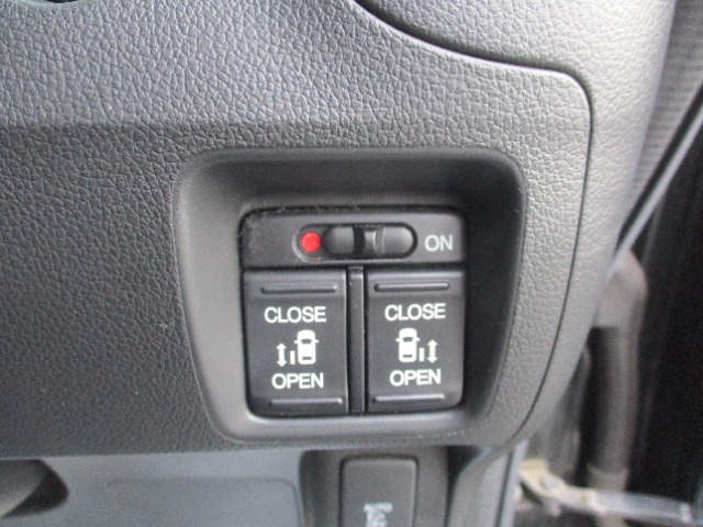 ホンダ Ｎ　ＢＯＸ ６６０ カスタムＧ ターボＳＳパッケージ ブラックスタイル H29年 (関東) 99