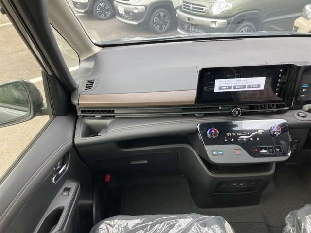 日産 セレナ １．４ Ｅ－ＰＯＷＥＲ ハイウェイスターＶ R8年 (東海) 99