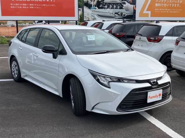 トヨタ カローラ　ツーリング　ハイブリッド １．８ ハイブリッド Ｘ Ｅ－ＦＯＵＲ ４ＷＤ R8年 (東海) 99