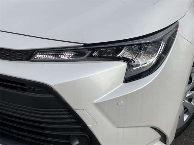 トヨタ カローラ　ツーリング　ハイブリッド １．８ ハイブリッド Ｘ Ｅ－ＦＯＵＲ ４ＷＤ R8年 (東海) 99