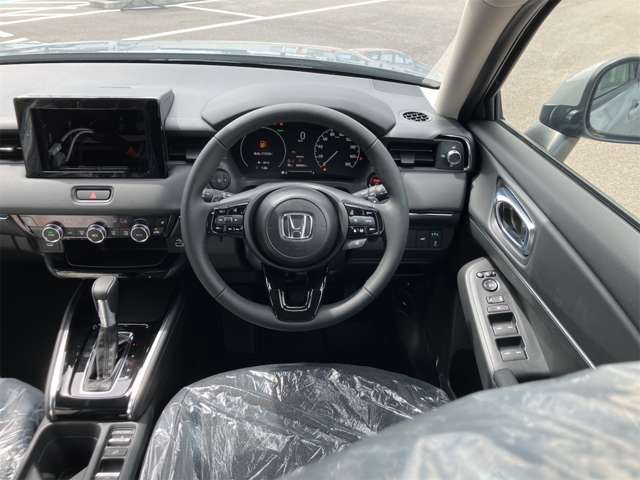 ホンダ ヴェゼル １．５ Ｅ：ＨＥＶ Ｚ R7年 (東海) 99