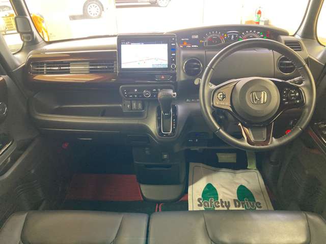ホンダ Ｎ　ＢＯＸ カスタム ６６０ Ｌ ターボ R3年 (四国) 99