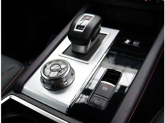 三菱 アウトランダーＰＨＥＶ ＰＨＥＶ ２．４ Ｐ ４ＷＤ R4年 (関東) 99