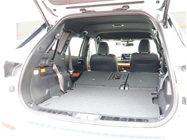 三菱 アウトランダーＰＨＥＶ ＰＨＥＶ ２．４ Ｐ ４ＷＤ R4年 (関東) 99