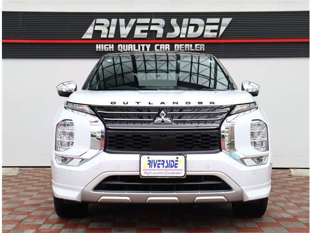 三菱 アウトランダーＰＨＥＶ ＰＨＥＶ ２．４ Ｐ ４ＷＤ R4年 (関東) 99