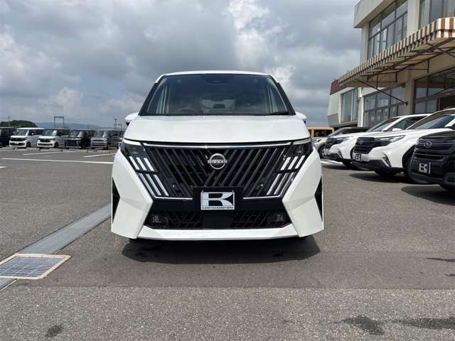 日産 セレナ １．４ Ｅ－ＰＯＷＥＲ ハイウェイスターＶ R8年 (近畿) 99