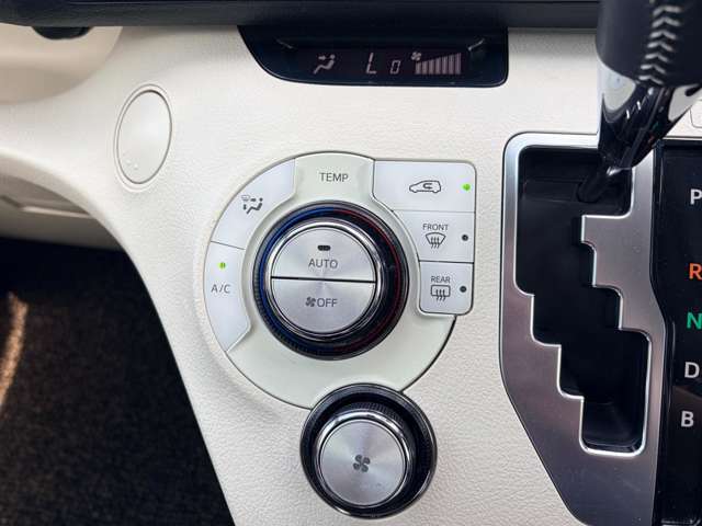 トヨタ シエンタ　ハイブリッド ハイブリッド １．５ Ｇ H28年 (東北) 99