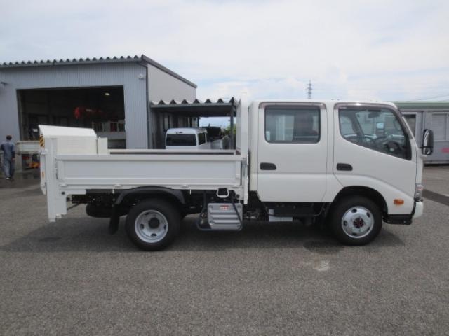 日野自動車 デュトロ ２Ｔ R6年 () 99