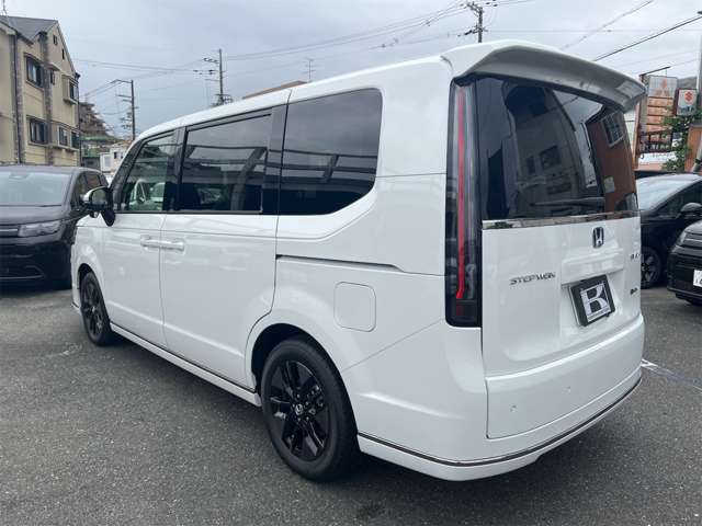 ホンダ ステップワゴン　ハイブリッド ２．０ Ｅ：ＨＥＶ スパーダ R8年 (近畿) 99
