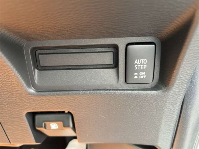 三菱 デリカ　Ｄ：５ ２．２ Ｐ ディーゼルターボ ４ＷＤ R8年 (近畿) 99