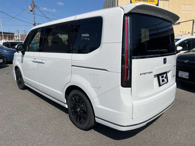 ホンダ ステップワゴン　ハイブリッド ２．０ Ｅ：ＨＥＶ エアー ＥＸ R8年 (近畿) 99