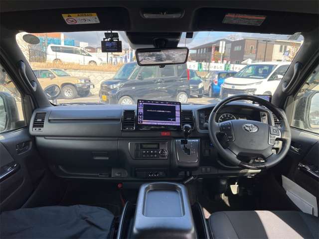 トヨタ ハイエースバン ２．０ スーパーＧＬ ダークプライムＩＩ ロングボディ R5年 (近畿) 99