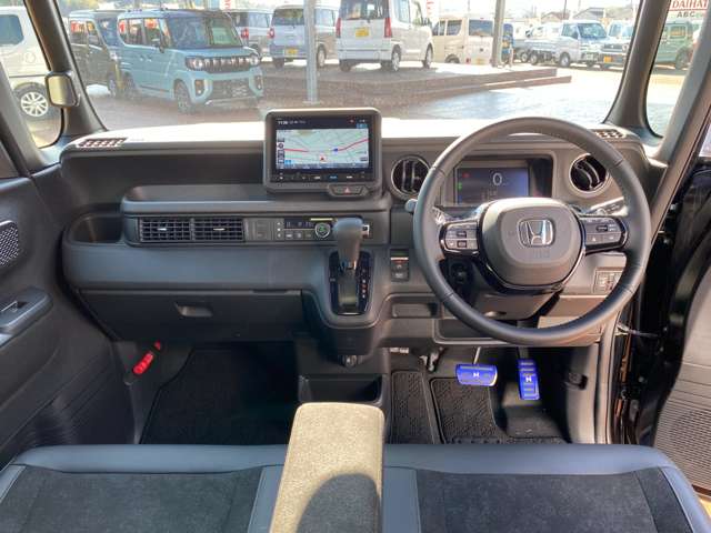 ホンダ Ｎ　ＢＯＸ カスタム ６６０ ターボ R5年 (中国) 99