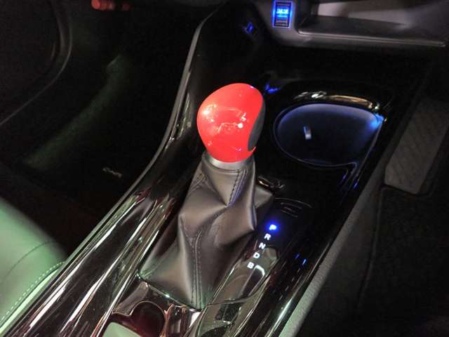 トヨタ Ｃ−ＨＲ ハイブリッド １．８ Ｇ モード ネロ R1年 (近畿) 99