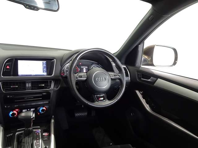 アウディ Ｑ５ ２．０ ＴＦＳＩ クワトロ Ｓラインパッケージ ４ＷＤ H26年 (関東) 99