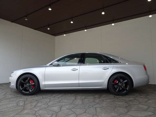 アウディ Ａ８ ３．０ ＴＦＳＩ クワトロ ４ＷＤ H25年 (関東) 99