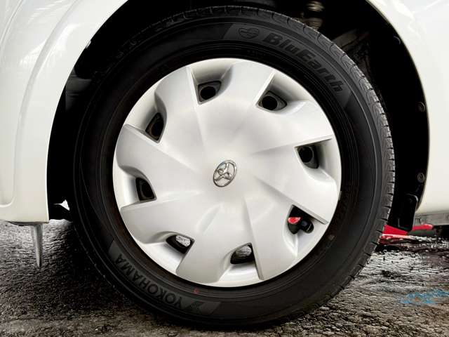 トヨタ ｉＱ １．３ １３０Ｇ H22年 (関東) 99