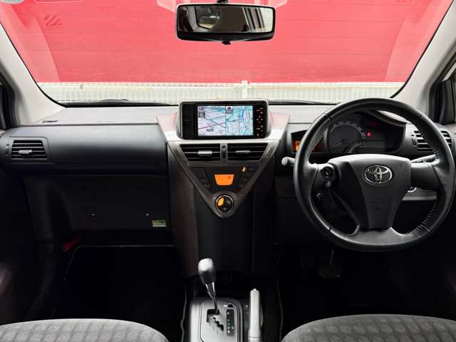 トヨタ ｉＱ １．３ １３０Ｇ H22年 (関東) 99