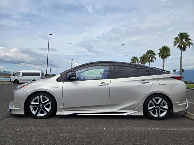 トヨタ プリウス １．８ Ｓ ツーリングセレクション H28年 (九州・沖縄) 99