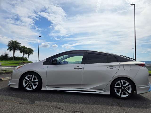 トヨタ プリウス １．８ Ｓ ツーリングセレクション H28年 (九州・沖縄) 99