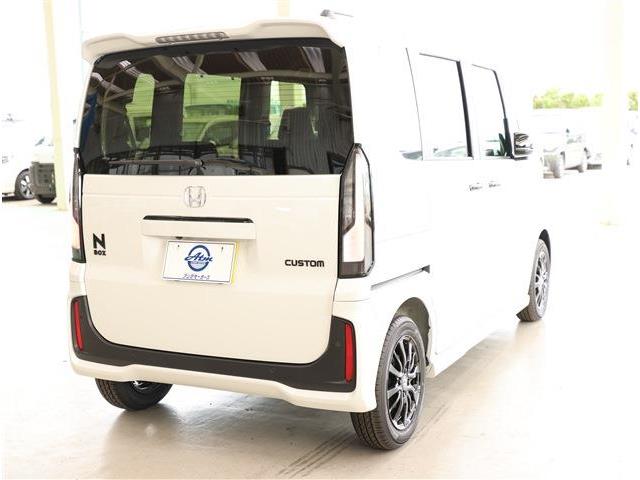 ホンダ Ｎ　ＢＯＸ カスタム ブラックスタイル R8年 (東海) 99