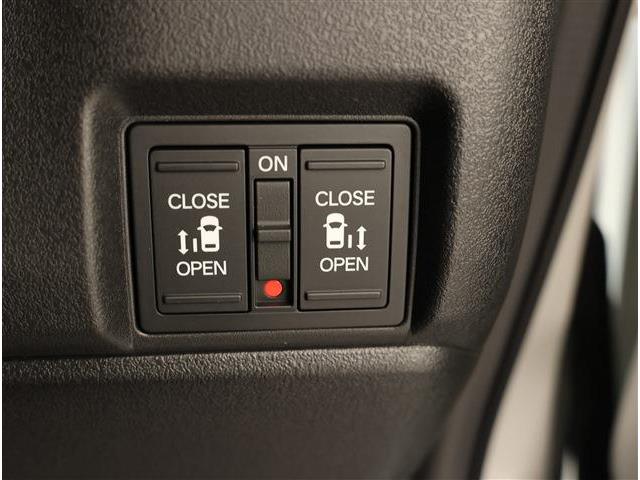 ホンダ Ｎ　ＢＯＸ カスタム ブラックスタイル R8年 (東海) 99