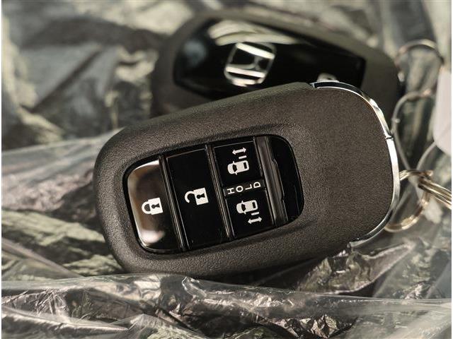 ホンダ Ｎ　ＢＯＸ カスタム ブラックスタイル R8年 (東海) 99
