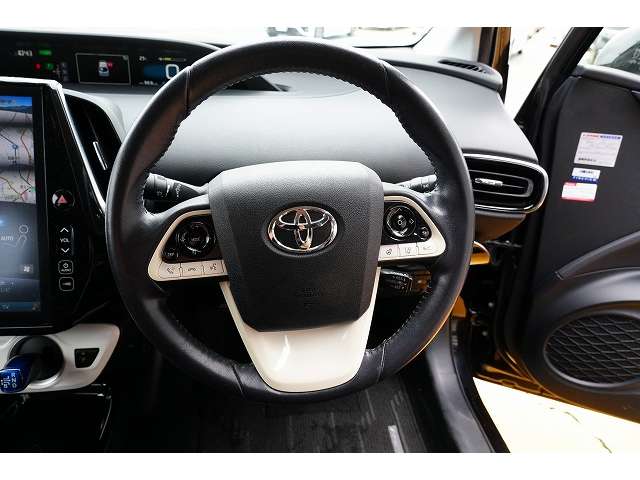 トヨタ プリウスＰＨＶ １．８ Ａ H29年 (関東) 99