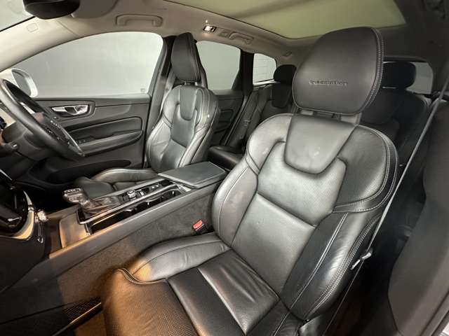 ボルボ ＸＣ６０ Ｔ５ ＡＷＤ インスクリプション ４ＷＤ H30年 (関東) 99