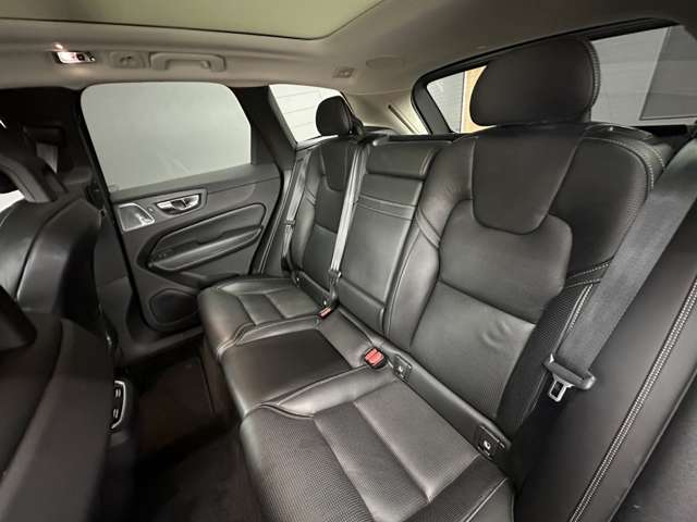 ボルボ ＸＣ６０ Ｔ５ ＡＷＤ インスクリプション ４ＷＤ H30年 (関東) 99