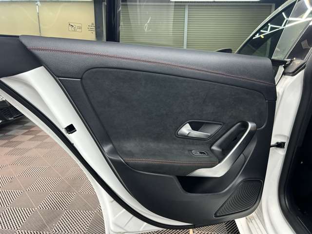 メルセデスベンツ ＣＬＡシューティングブレーク ＣＬＡ２００Ｄ ＡＭＧライン ディーゼルターボ R3年 (関東) 99