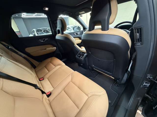 ボルボ ＸＣ６０ Ｔ５ ＡＷＤ インスクリプション ４ＷＤ H29年 (関東) 99