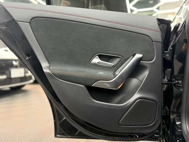 メルセデスベンツ ＣＬＡシューティングブレーク ＣＬＡ１８０ ＡＭＧライン R3年 (関東) 99