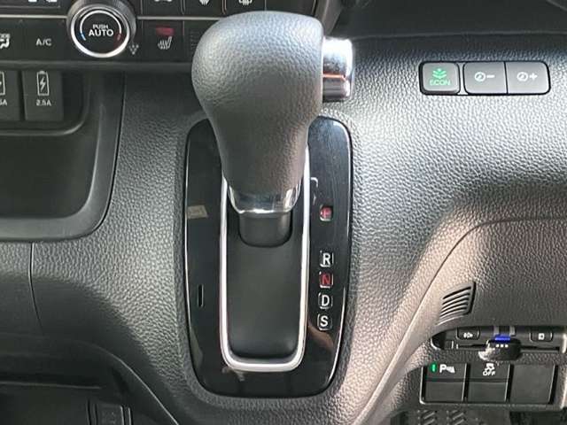 ホンダ Ｎ　ＢＯＸ カスタム ６６０ Ｌ R3年 (九州・沖縄) 99