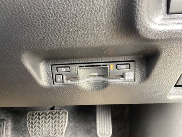 トヨタ シエンタ １．５ Ｚ R8年 (近畿) 99