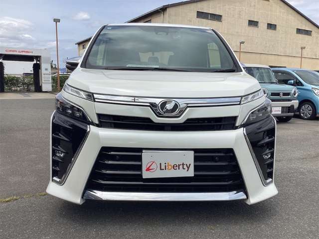 トヨタ ヴォクシー ２．０ ＺＳ 煌ＩＩ R2年 (近畿) 99