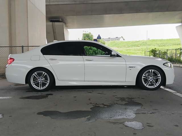 ＢＭＷ ５シリーズ ５２３ｉ　Ｍスポーツ H26年 (近畿) 99